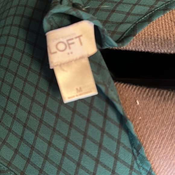 Loft green sleeveless blouse - Picture 3 of 4